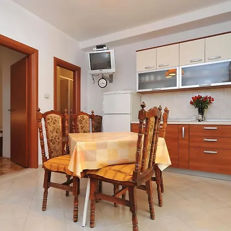 Bernardica Apartment Pakostane